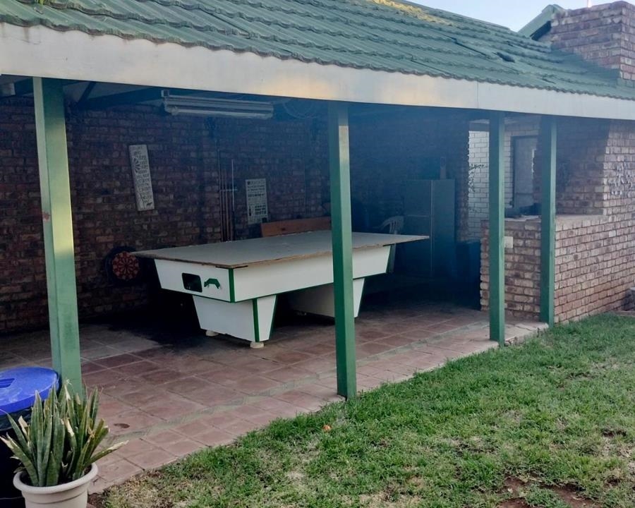 5 Bedroom Property for Sale in Klisserville Northern Cape